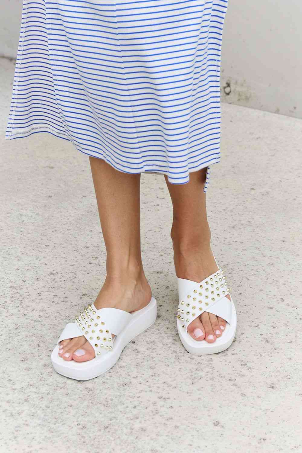 Forever Link Studded Cross Strap Sandals in White